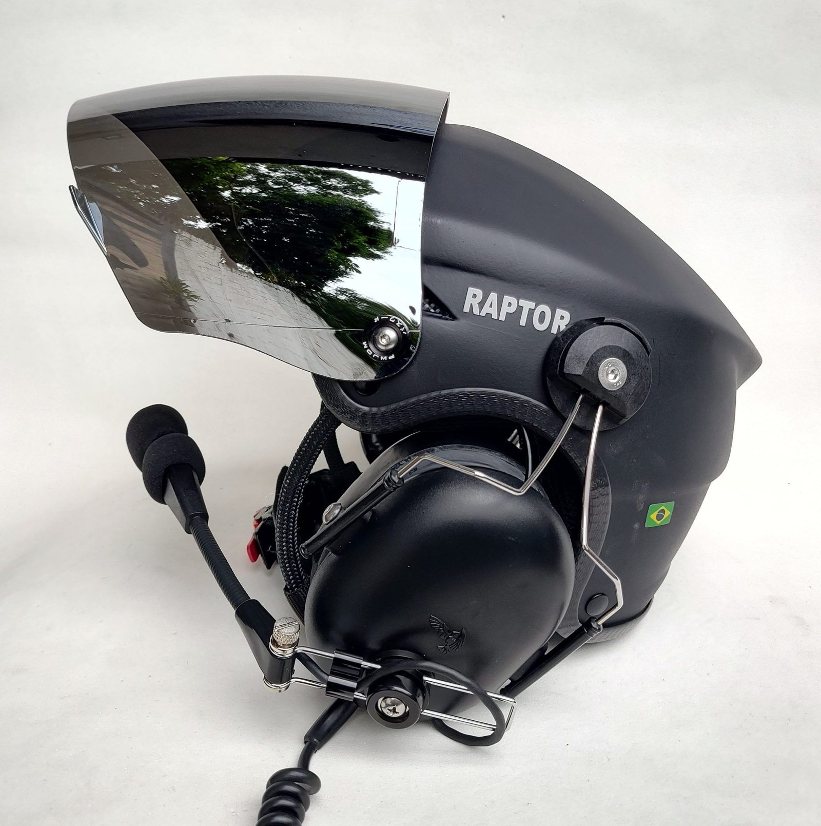 CAPACETE RAPTOR COR PRETO FOSCO COM VISEIRA MODELO FULL FACE E SISTEMA DE PRENDER A FONIA MODELO TIPO 3M - Imagem 17