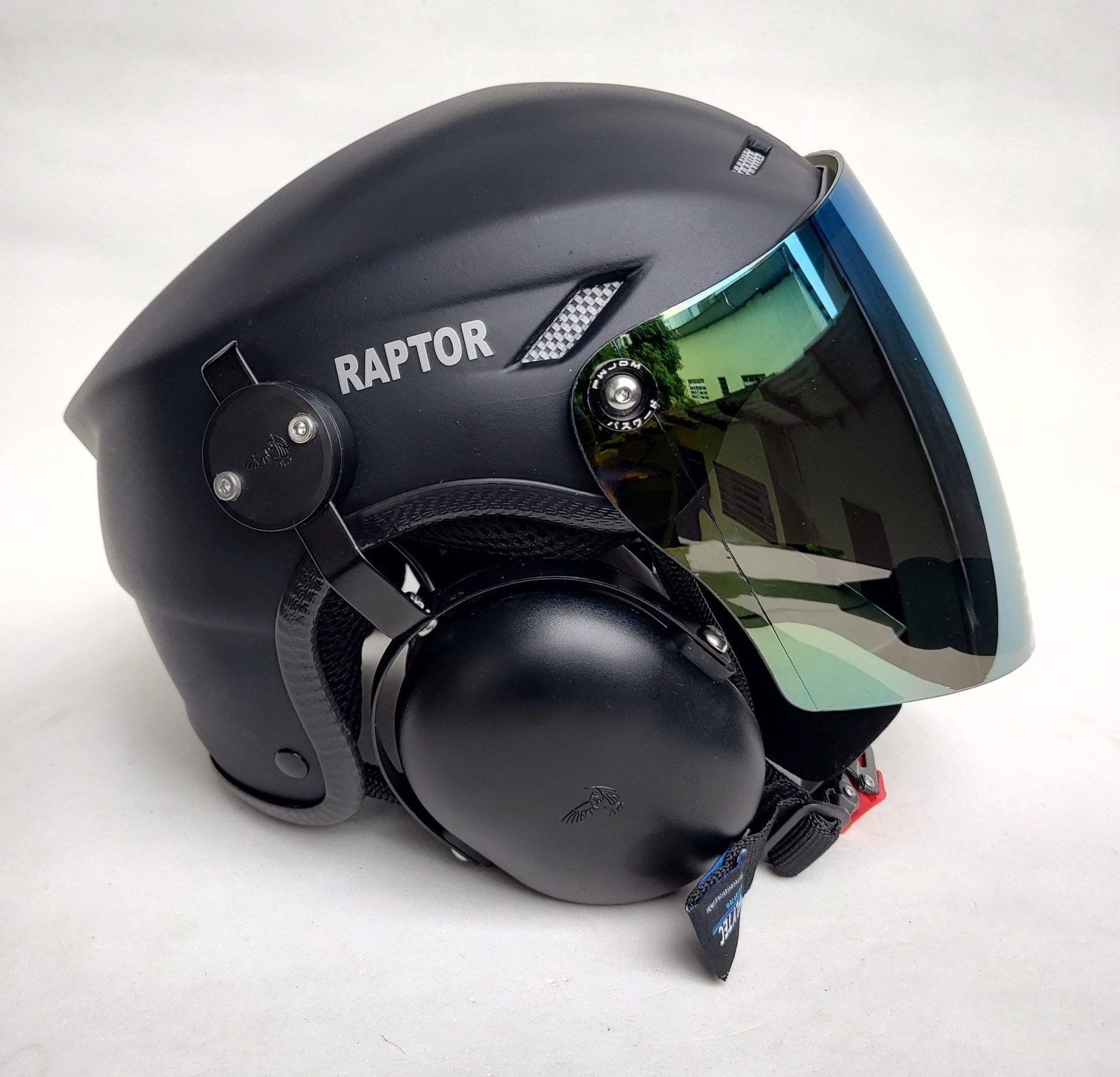 CAPACETE RAPTOR COR PRETO FOSCO COM VISEIRA MODELO FULL FACE E SISTEMA DE PRENDER A FONIA MODELO FLYTEC - Imagem 12